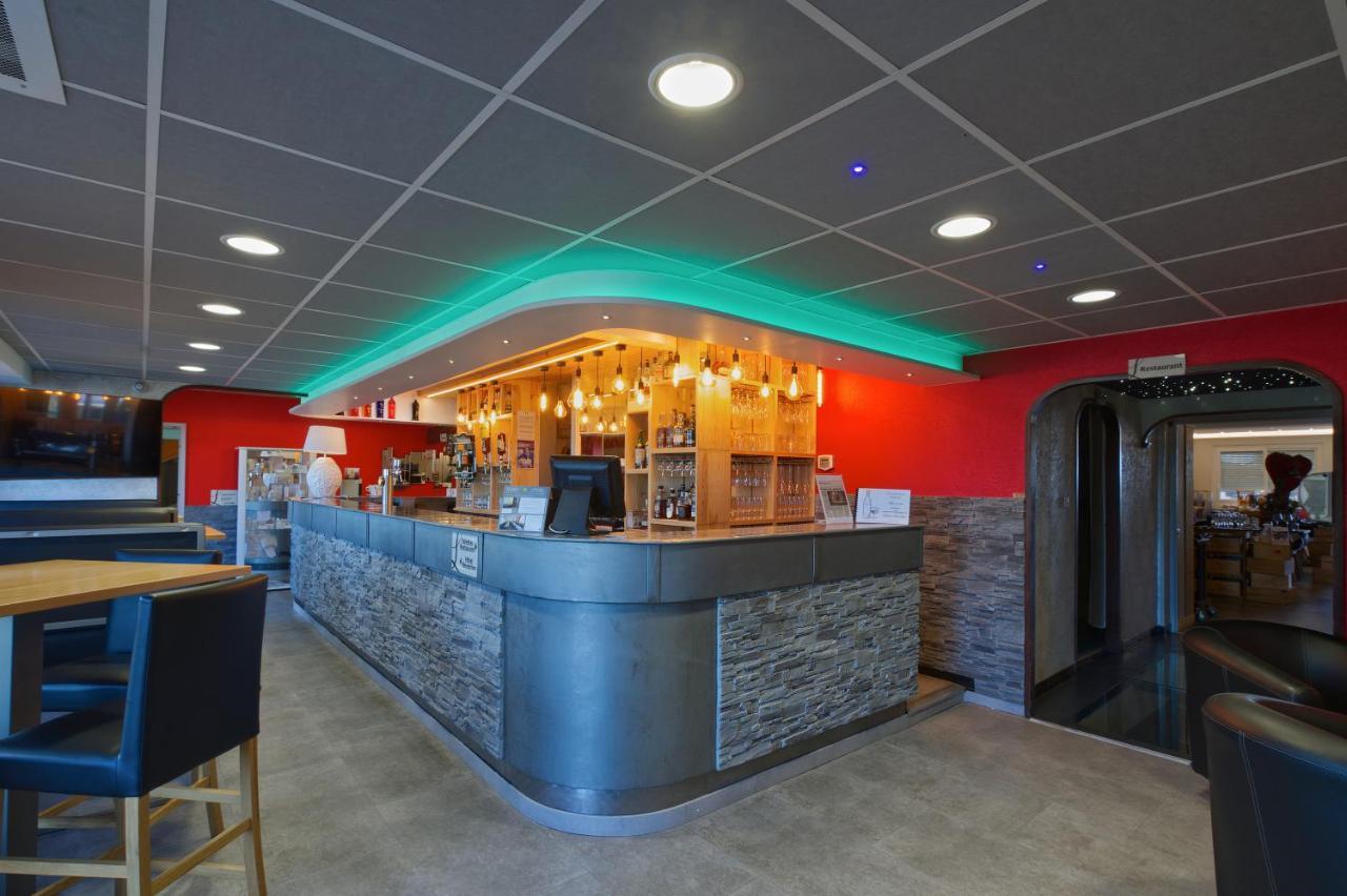 Logis Hotel Centrotel Et Spa Bulles D'Allier Montmarault Eksteriør billede