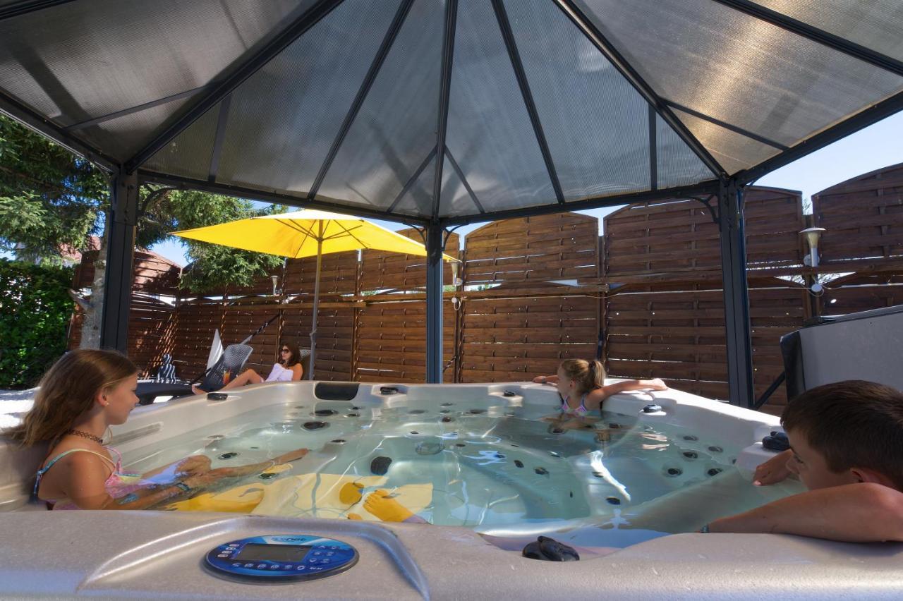 Logis Hotel Centrotel Et Spa Bulles D'Allier Montmarault Eksteriør billede