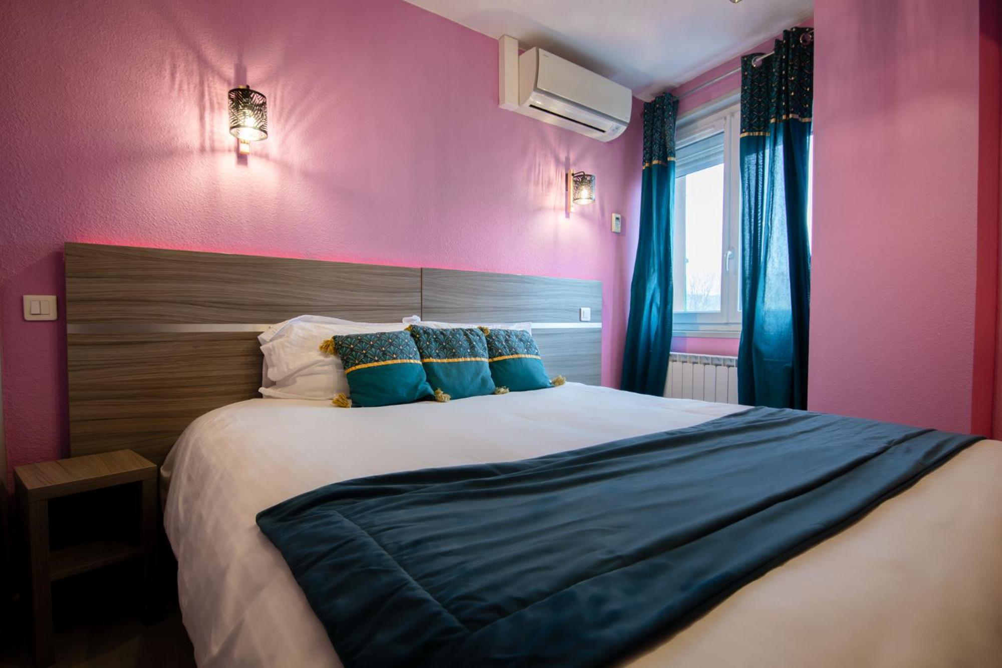 Logis Hotel Centrotel Et Spa Bulles D'Allier Montmarault Eksteriør billede