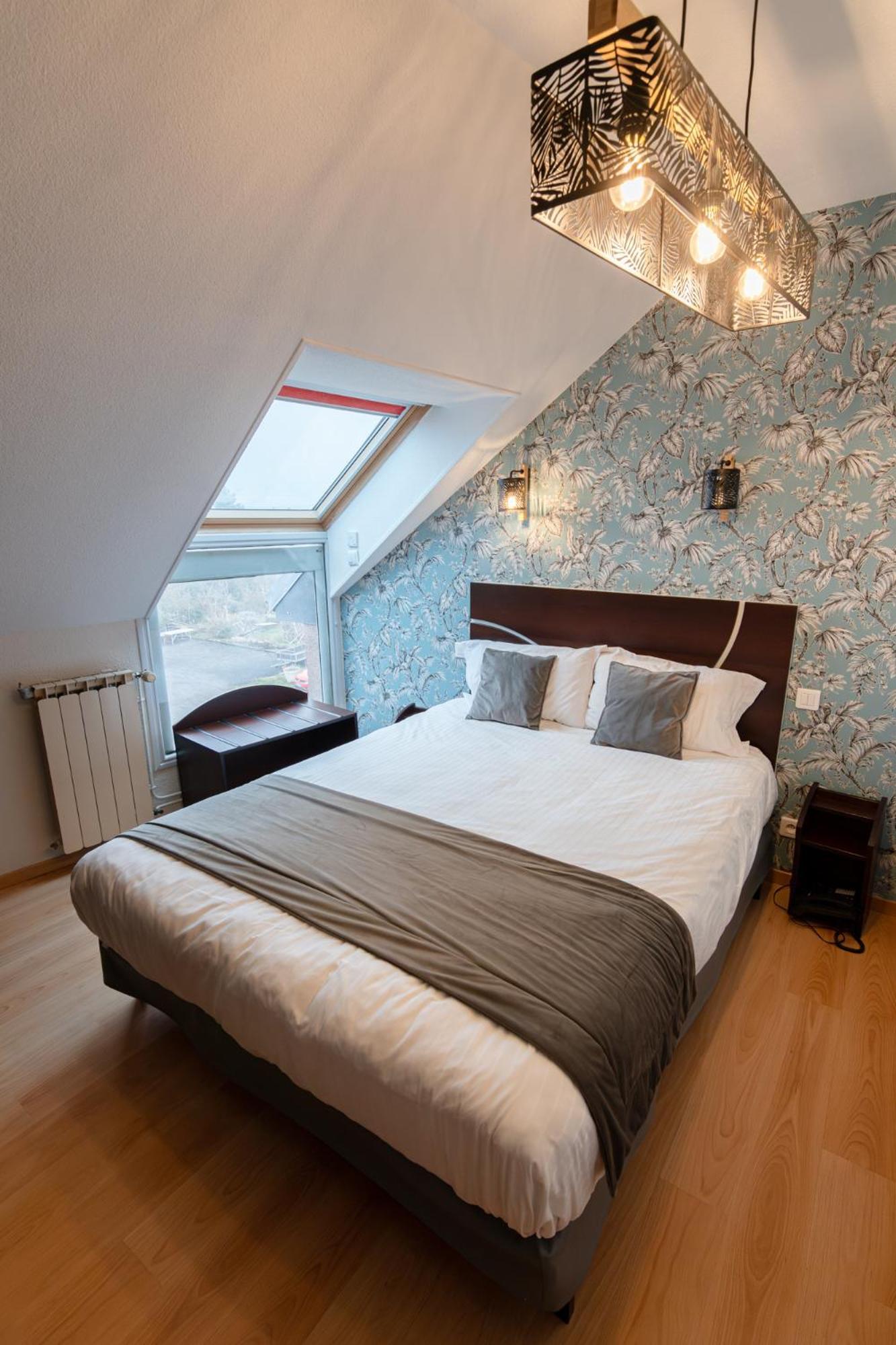 Logis Hotel Centrotel Et Spa Bulles D'Allier Montmarault Eksteriør billede