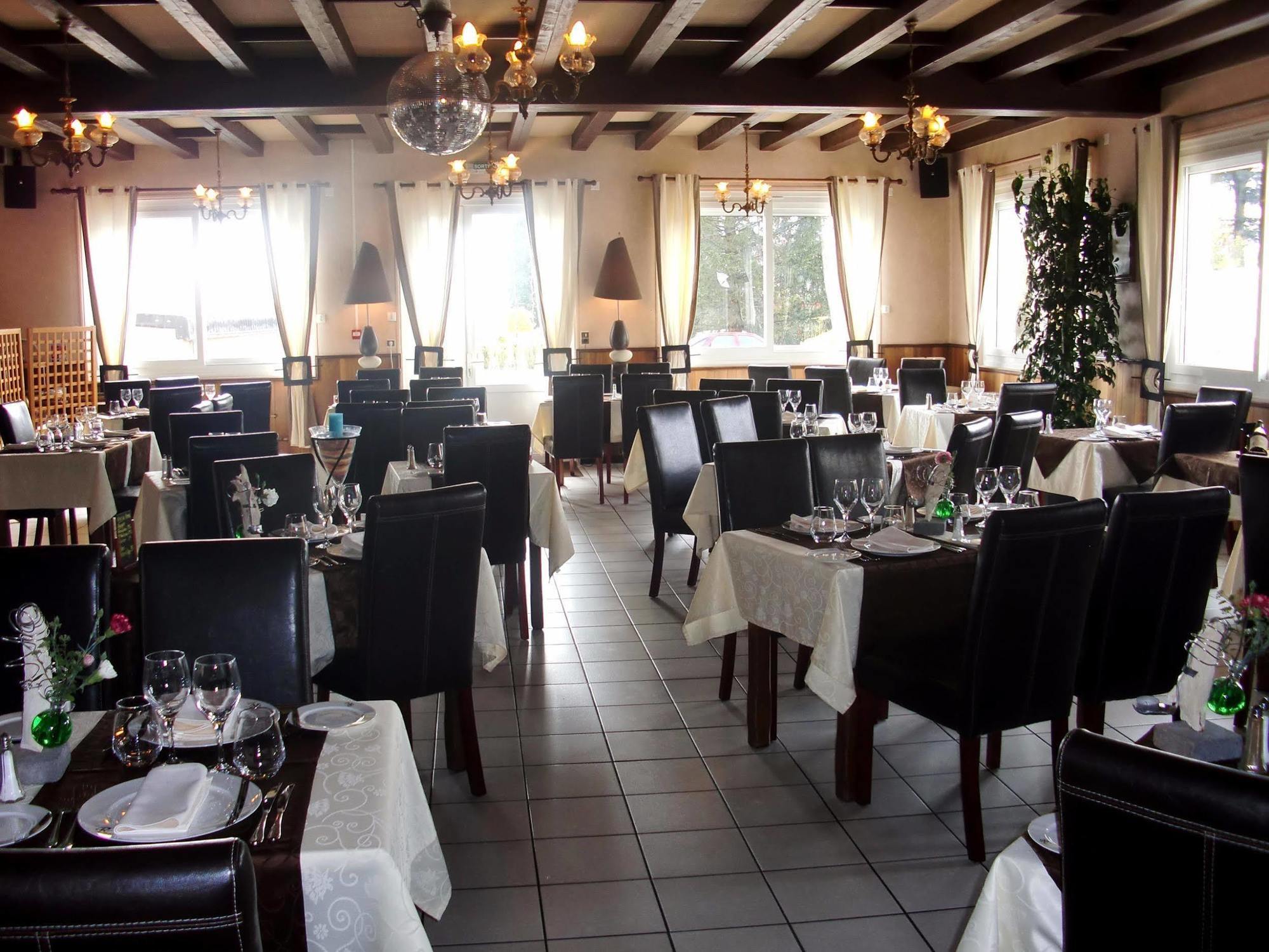 Logis Hotel Centrotel Et Spa Bulles D'Allier Montmarault Eksteriør billede