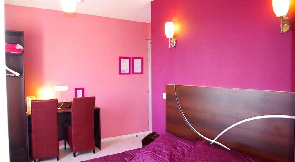 Logis Hotel Centrotel Et Spa Bulles D'Allier Montmarault Eksteriør billede